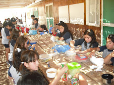 Almorzando después de clases...