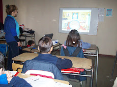 " Un data en cada sala de tu colegio "