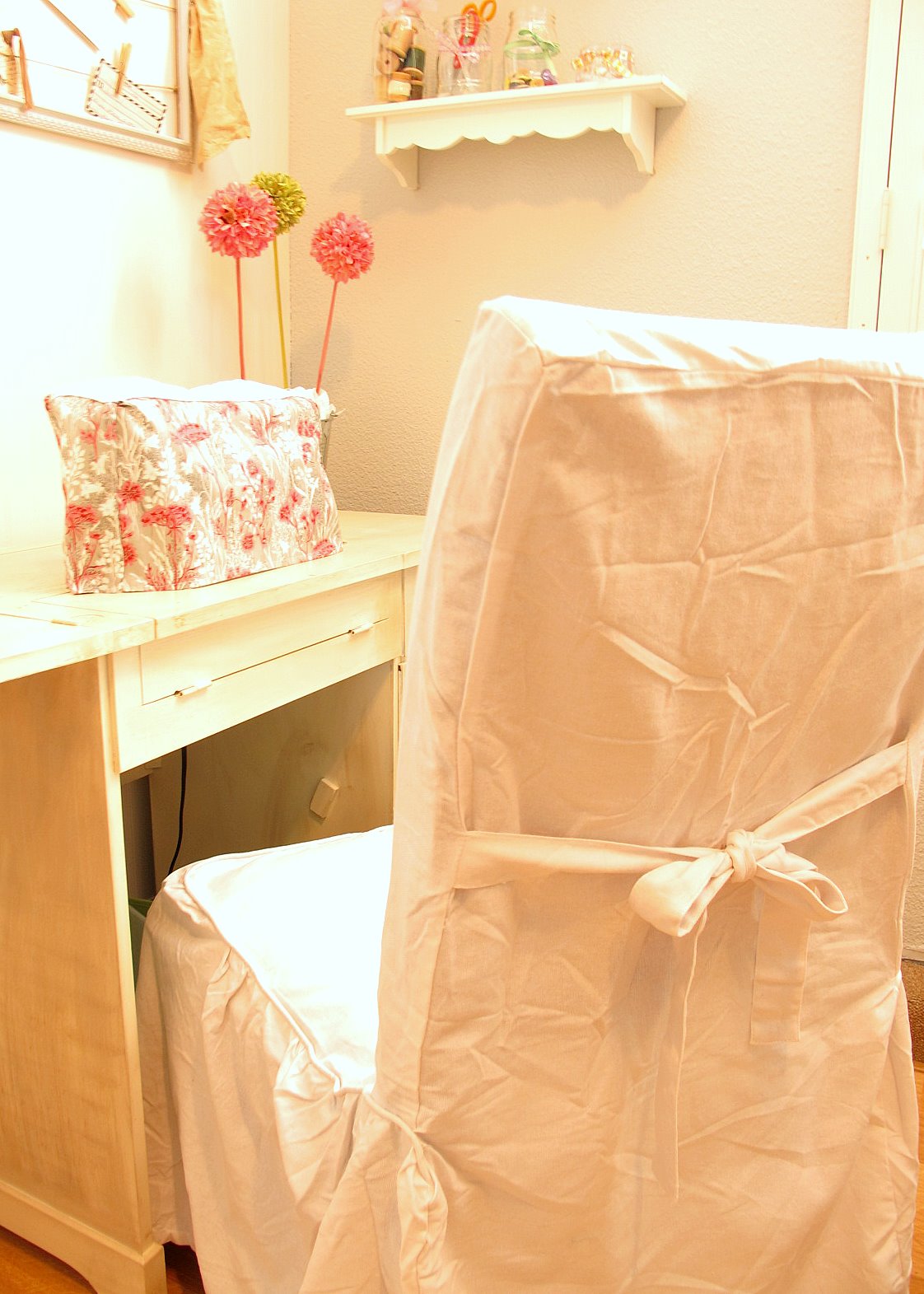 Hiding an ugly chair & Tuesday's Treasures My Slice of Suburbia