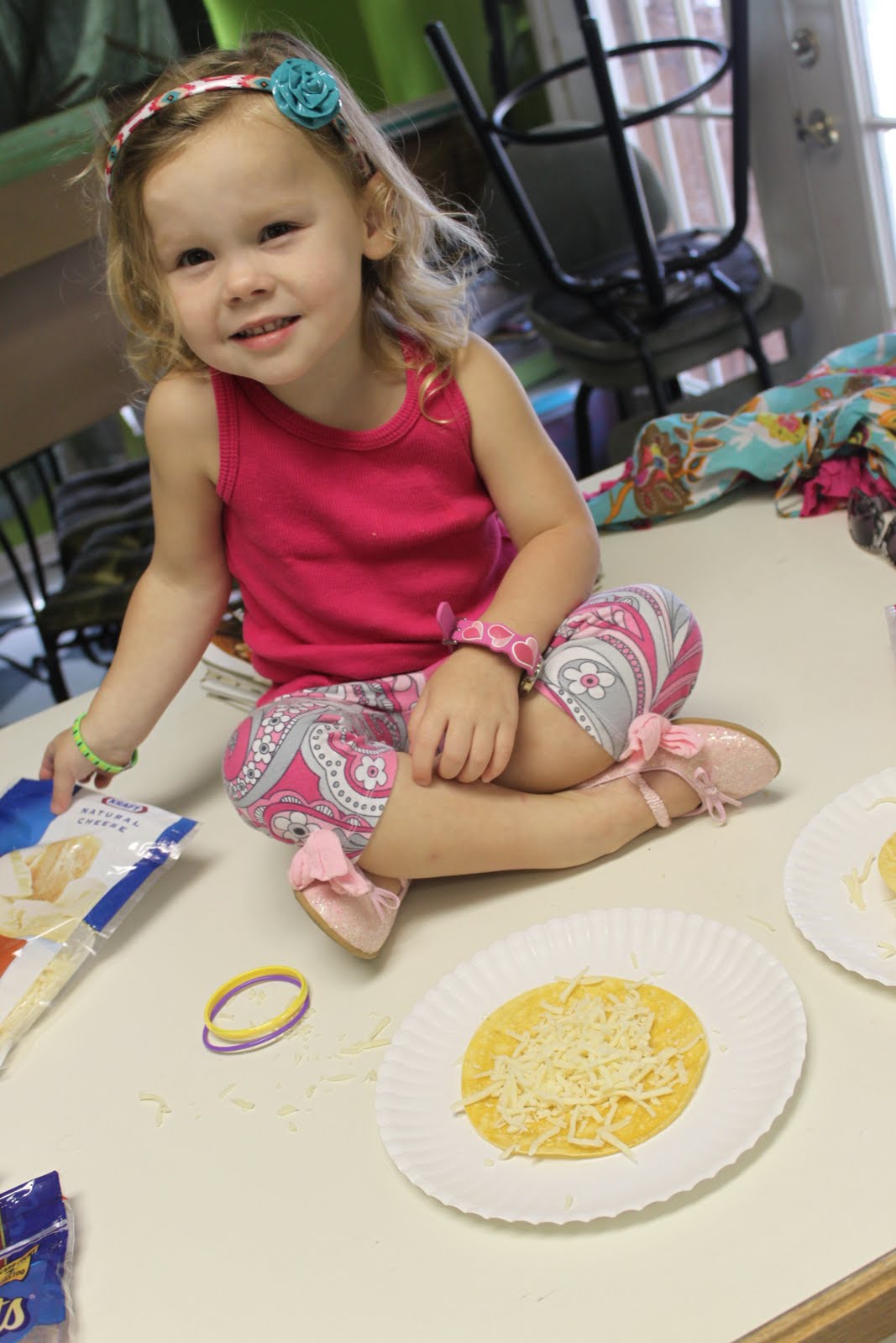 Mojoy Making pizza with Mary Allison