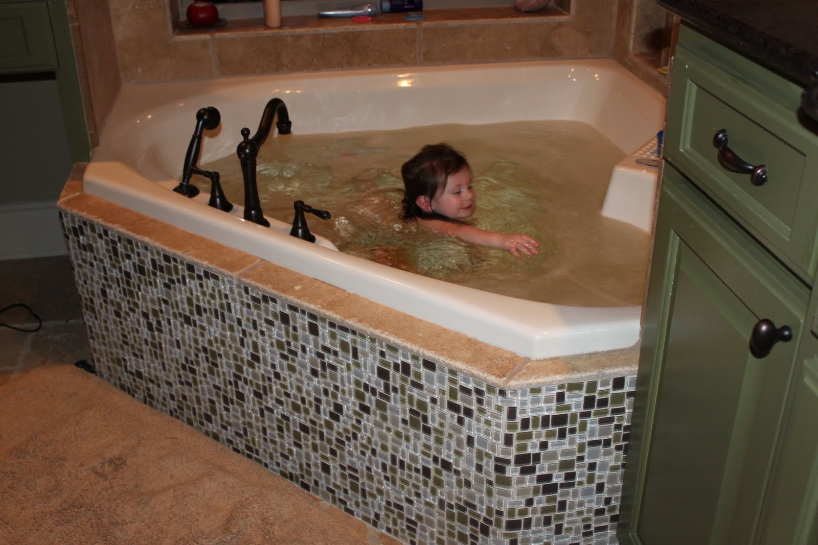 Mojoy Swimming in the bathtub