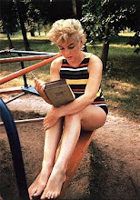 Marilyn Monroe Reads Ullysses