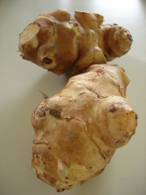 This weird looking vegetable is north American Sunchokes with Orange Juice (Portakal Sulu Zeytinyağlı Yerelması)