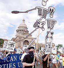 [200marchcapitol.jpg]