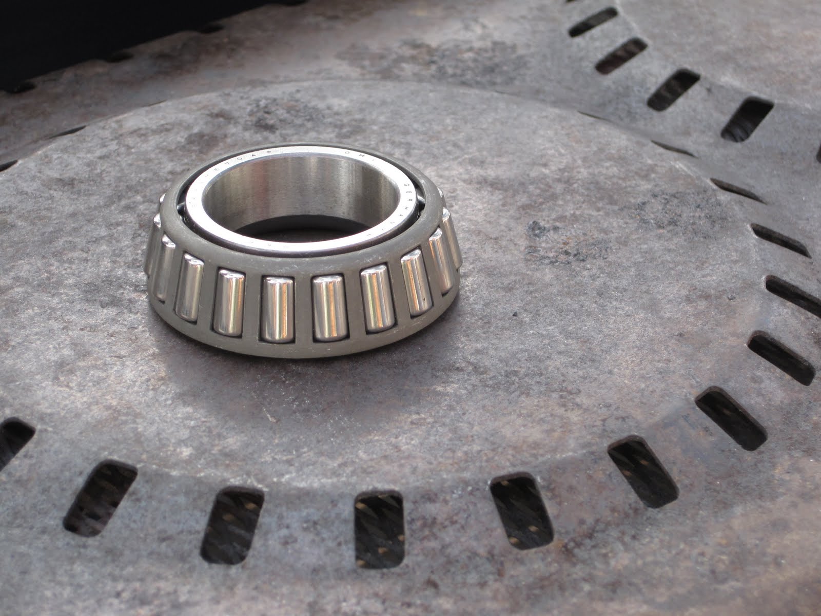 Hot Trips Broken wheel bearing