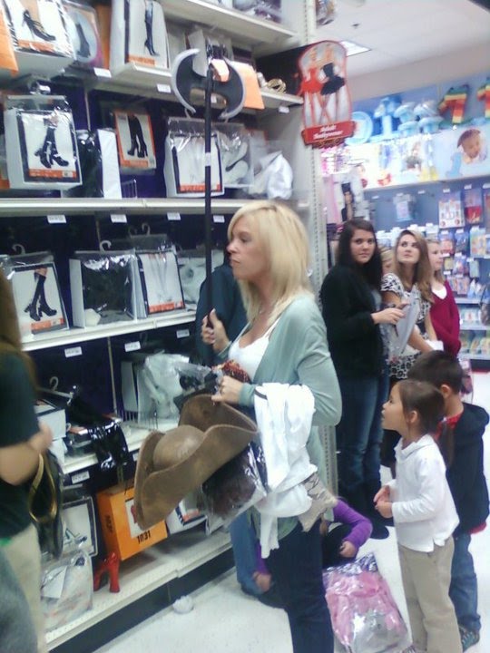 15 Minutes, Gosselin Style Employee confirms Kate, kids, and cameras