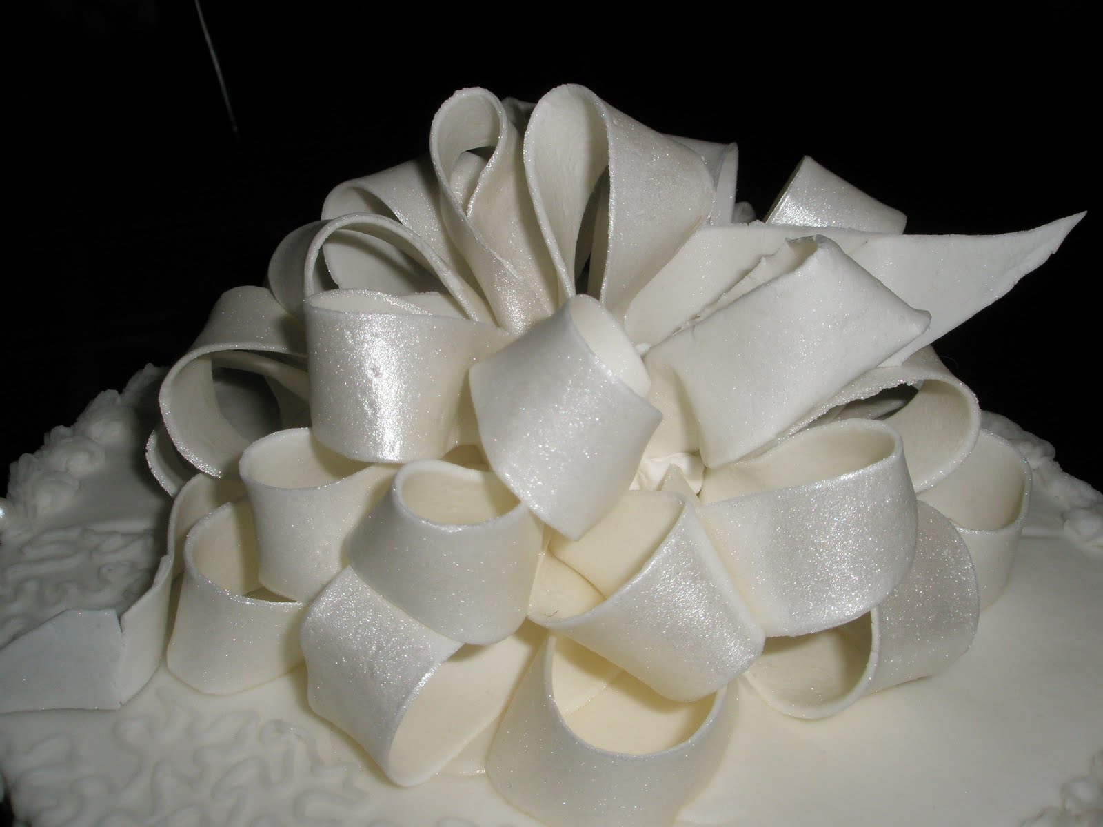 The Cake Engineer Embossed Buttercream Class Cake