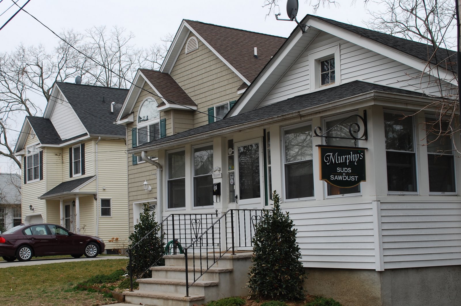 [Murphy's+cropped.jpg]