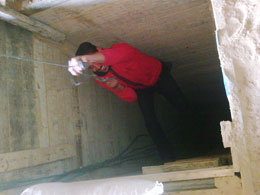 [100310-jody-tunnels-2.jpg]