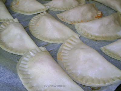 Empanadillas listas para meter al horno empanadillas antes del horno