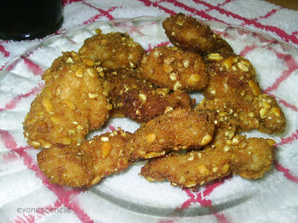 Pollo rebozado con kellogs y kikos pollo rebozado con kellogs y kikos