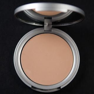 Mineral makeup by Cosminology