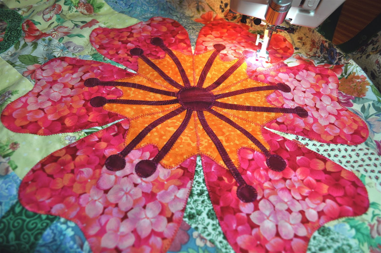 LuAnn Kessi Raffle Quilt.... Stitching Applique