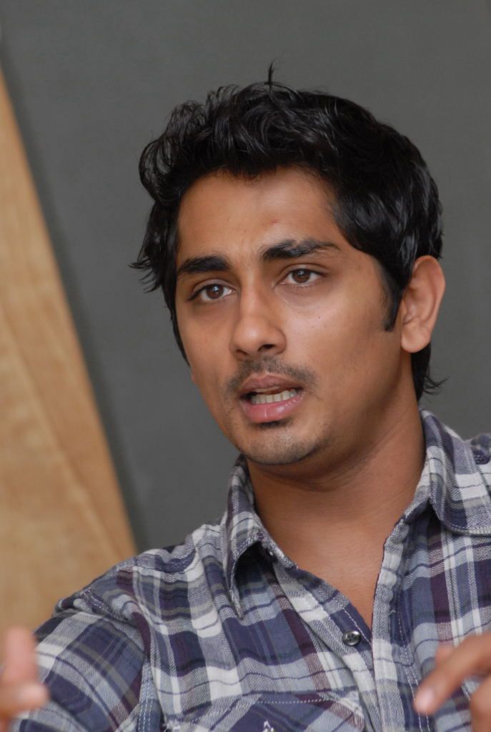 Actor Siddharth Latest New Photogallery,Stills Pics | Thuppaki songs