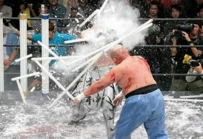 Unbelievable Japanese Neon Lamp Fights