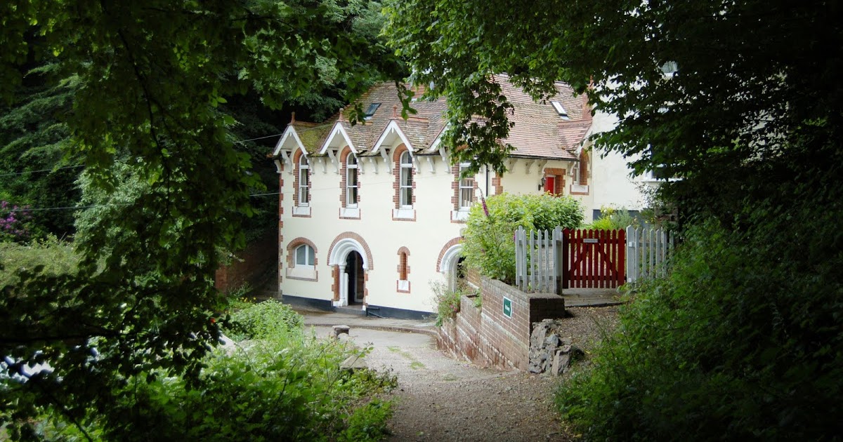 Holy Wells Holywell Spring Water, Malvern