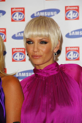 Celebrity Sarah Harding With Short Blonde Hairstyle