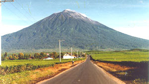 Daftar Gunung Berapi Yang Aktif Di Indonesia Daftar Gunung Berapi Yang Aktif Di Indonesia