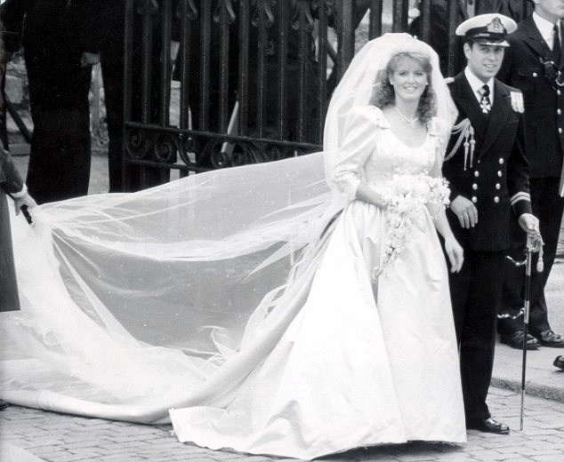 will and kate wedding dress. will and kate wedding. will and kate wedding dress.