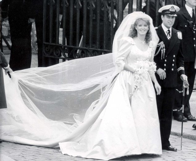 will and kate wedding. will and kate wedding dress.