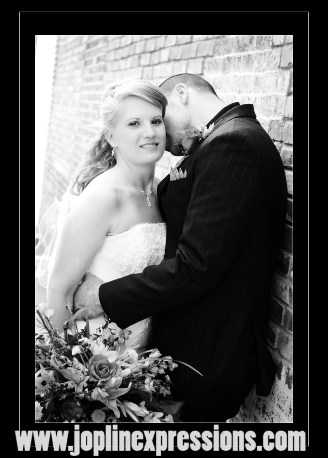 [mangile+1680bw.jpg]