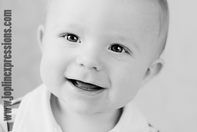 [strngr6mo+047bwc.jpg]