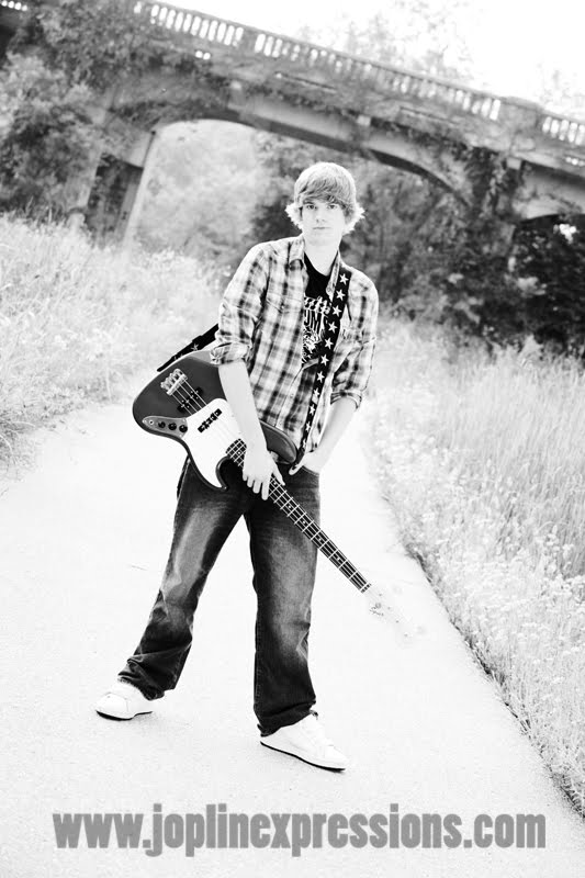 [0305+TomasiZ+rbw.jpg]