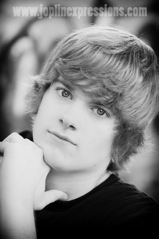 [0603+TomasiZ+bw.jpg]