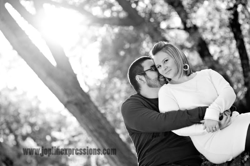 [0318+fllmni+bw.jpg]