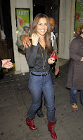 Cheryl Tweedy In Sexy Skinny Mom Jeans