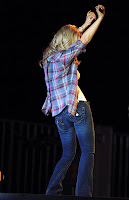 Jessica Simpson’s Cleavage Is Back