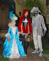 Kate Beckinsale Is The Hottest Little Red Riding Hood Ever