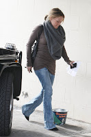 Hilary Duff’s Ass Pics Ruined By The Weather