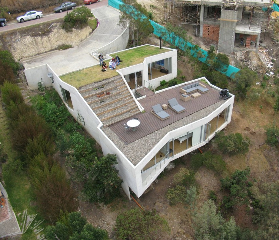 V House : By Plan B Arquitectos + Giancarlo Mazzanti | housevariety