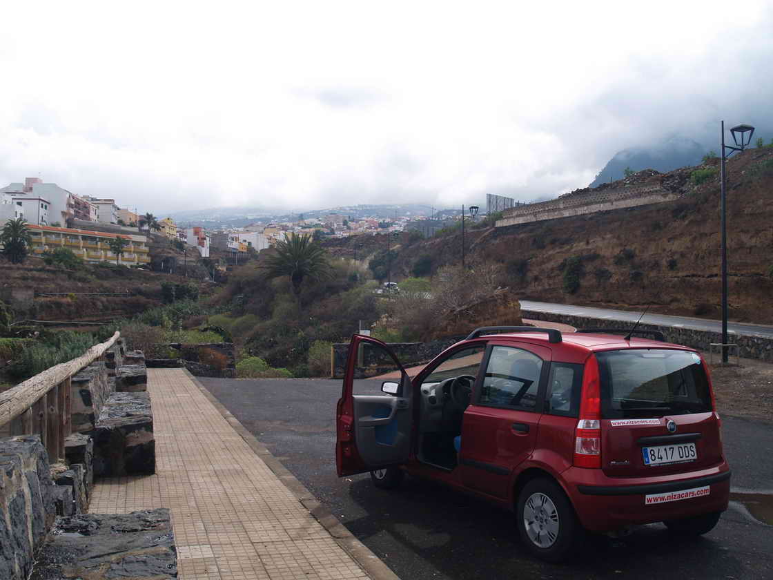 [PA312943.JPG]