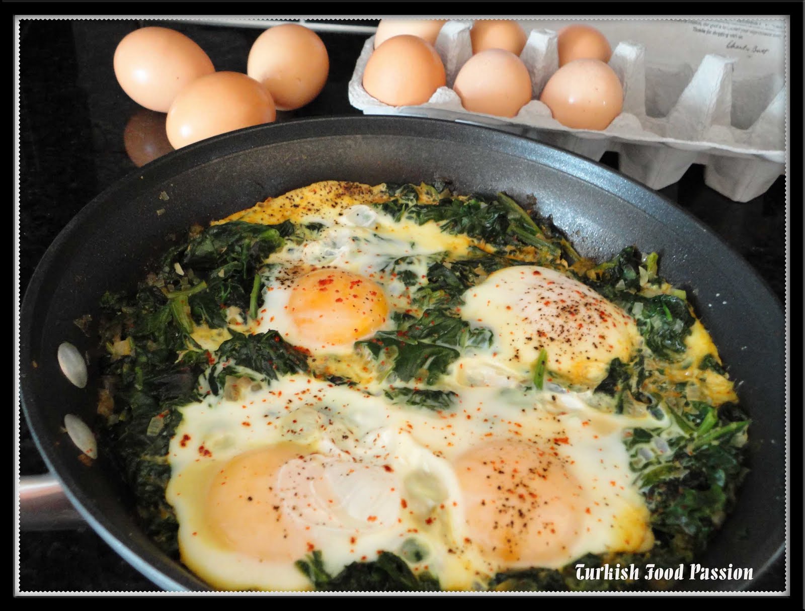 Turkish Food Passion: Spinach with Eggs (Yumurtalı Ispanak)