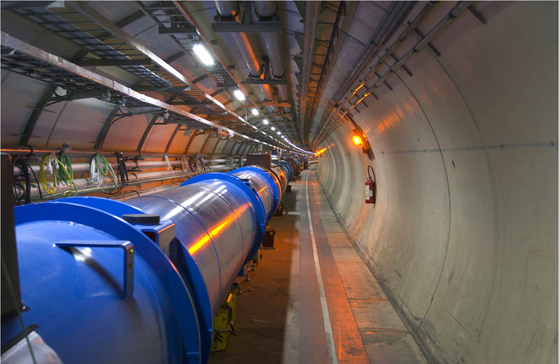 [LHC_large_hadron_collider.jpg]