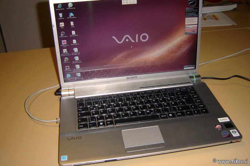 [sony_vaio_vgn-fw11e_2.jpg]