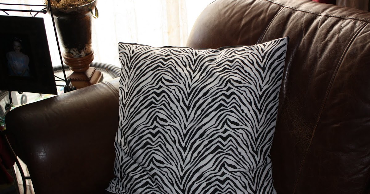 Crafters Guru Bandana Pillow Cover