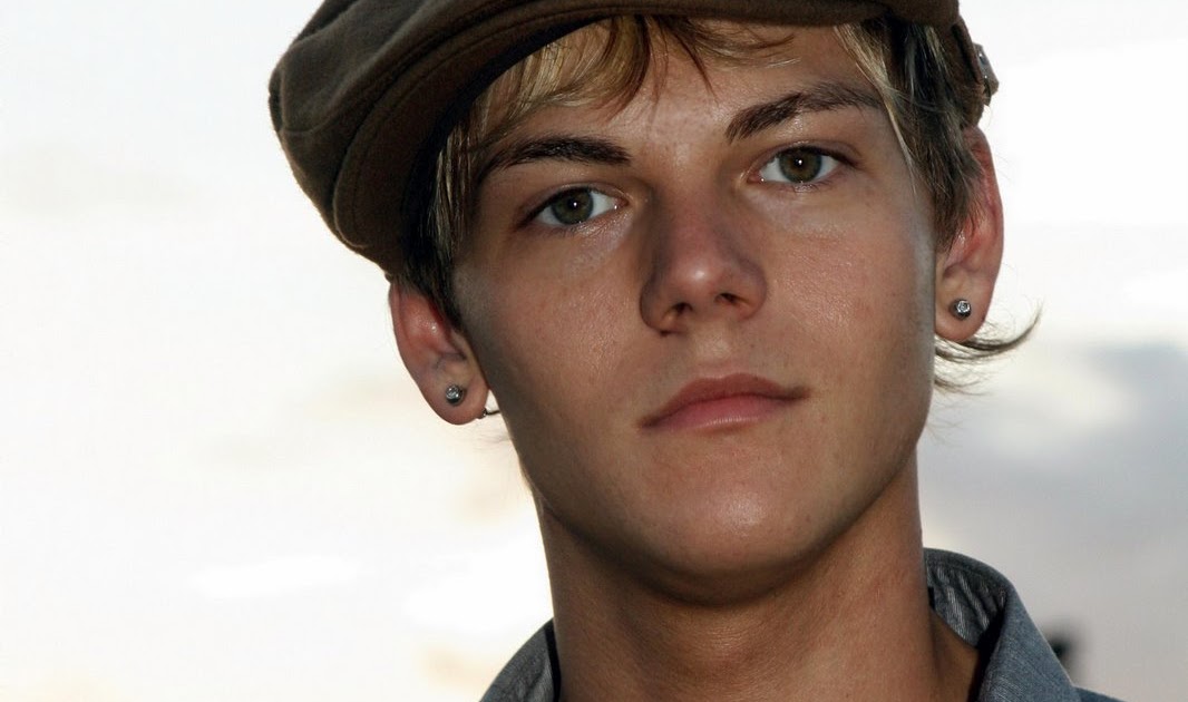 twink movie reviews olsens bisexual lesbian