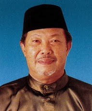 http://4.bp.blogspot.com/_3I_aWdPjyV4/TBERptmaerI/AAAAAAAACgQ/1XlSmpwbwpk/s1600/Ustaz+Hassan+Shukri+1.jpg