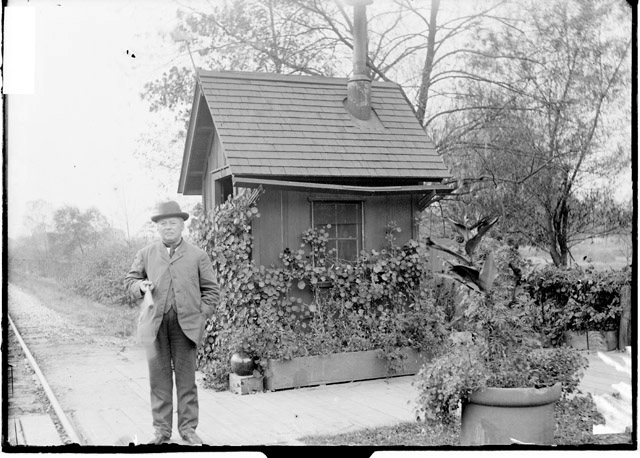 [edgewater-station.jpg]