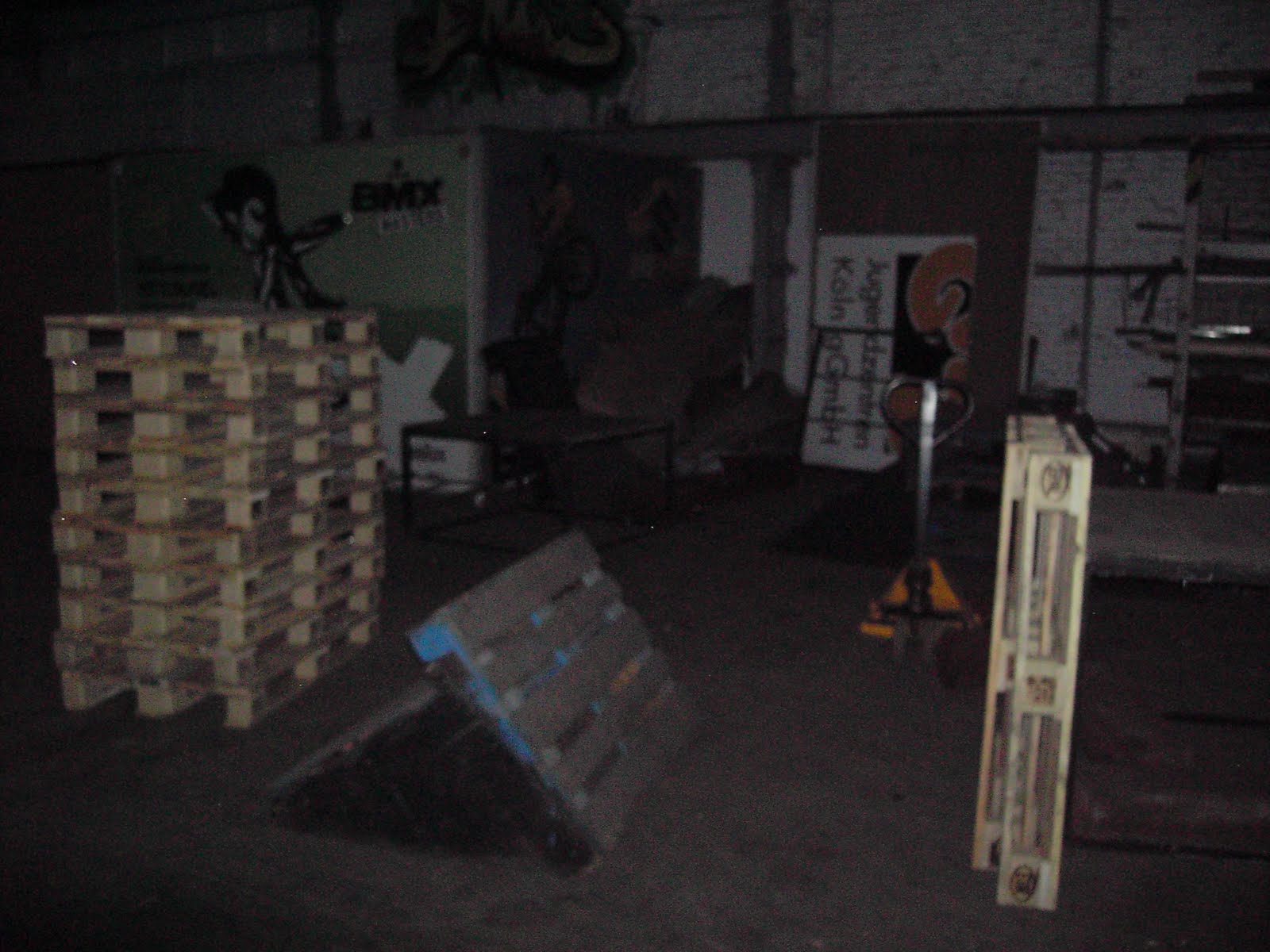 [PICT3969.JPG]