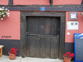 Agés: Puerta de entrada al albergue