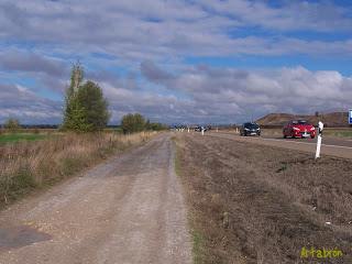 Andadero junto a la carretera N-601