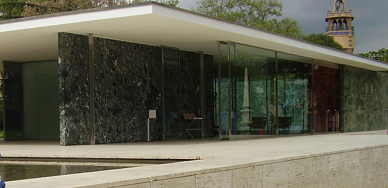 [800px-The_Mies_van_der_Rohe's_Pavilion.jpg]