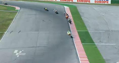 San Marino GP, dies Tomizawa Moto2 after frightening accident video