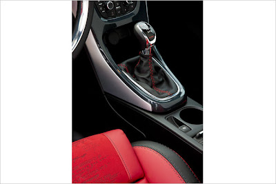 2011 Opel Astra GTC design de interiores de Paris