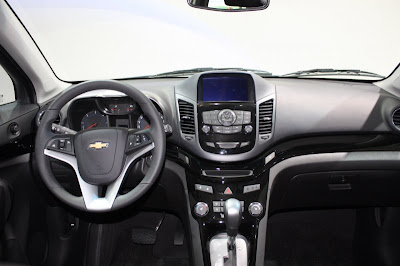 2011 2012  Chevrolet Orlando Minivan live interior