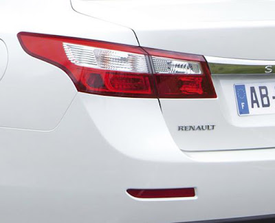 Renault Latitude 2011 A Latitude named